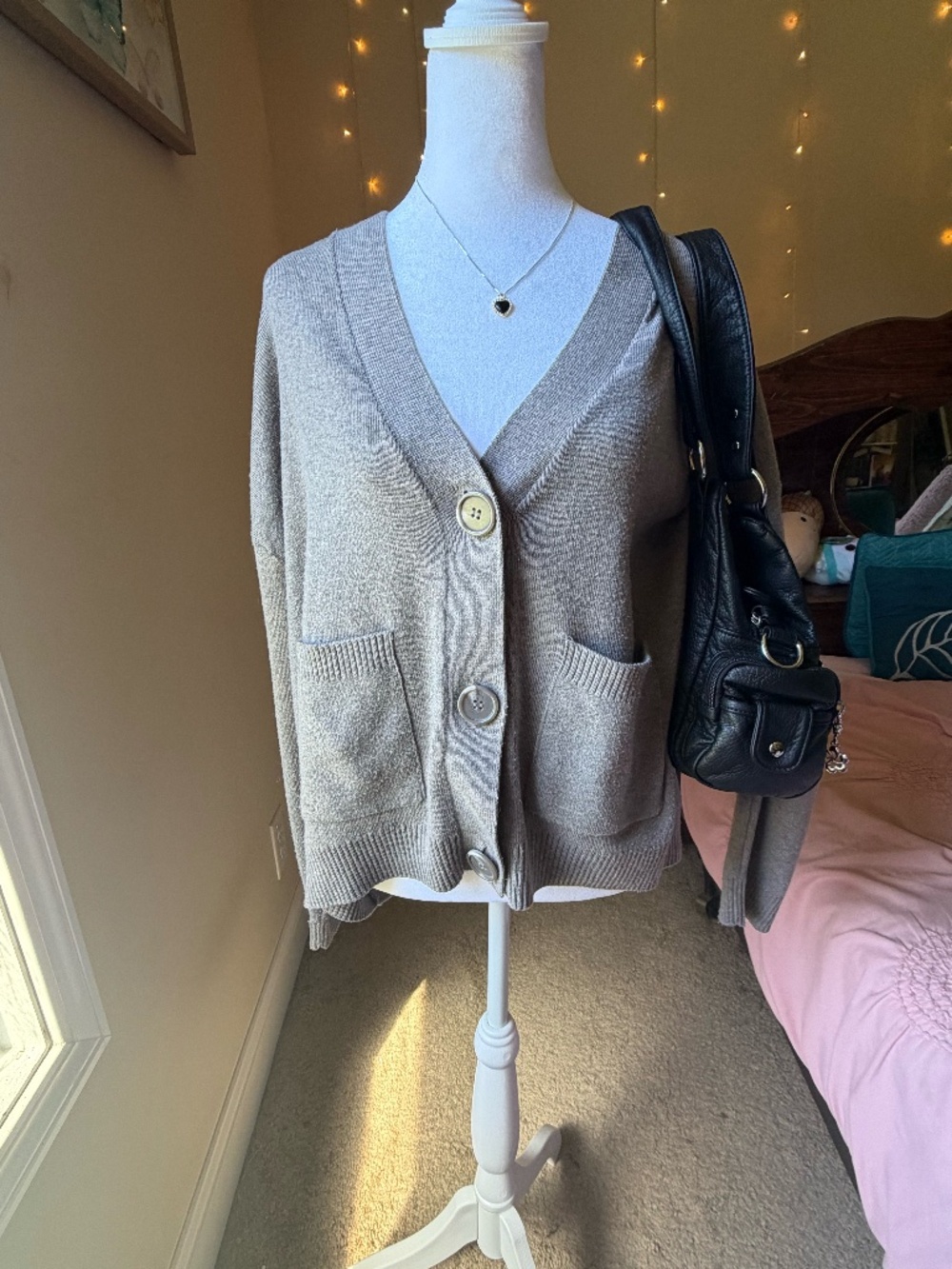 Super soft, slouchy knit cardigan from H&M in a gorgeous neutral beige/taupe